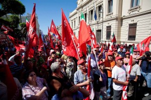 Cig: Cgil a Renzi, basta mistificazioni, rispettare lavoratori in difficoltà